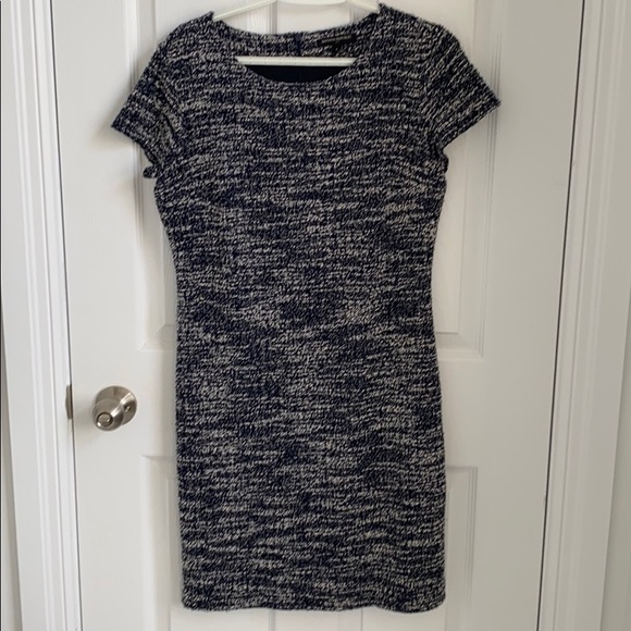 Banana Republic Factory Dresses & Skirts - SALE 🔴🔴 Banana republic Boucle dress size 6